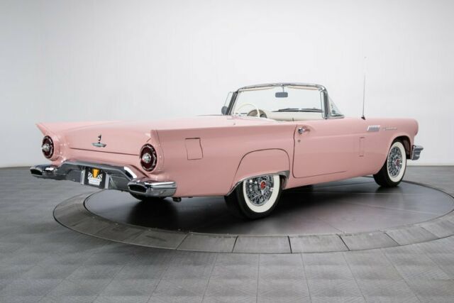 Ford Thunderbird 1957 image number 1