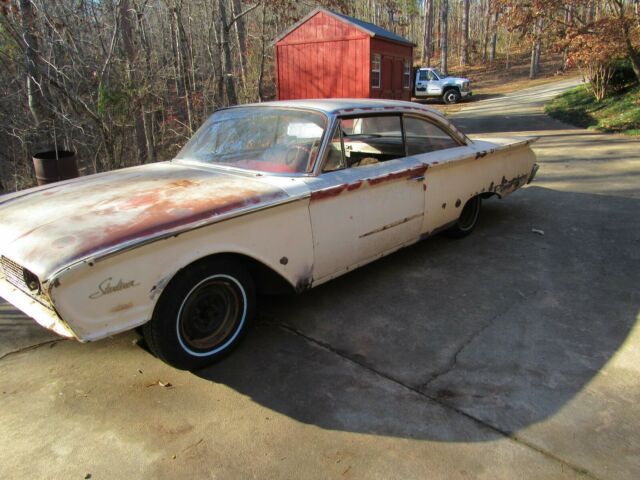 Ford Galaxie 1960 image number 0