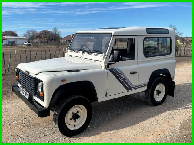 Land Rover Defender 1900 image number 12