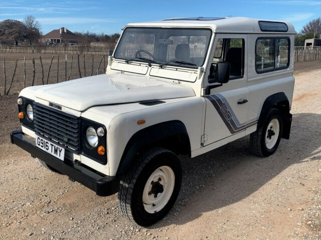 Land Rover Defender 1900 image number 14