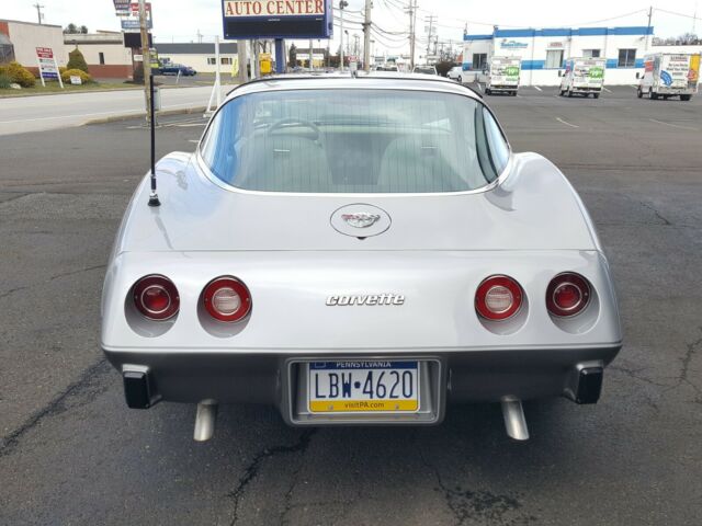 Chevrolet Corvette 1978 image number 18