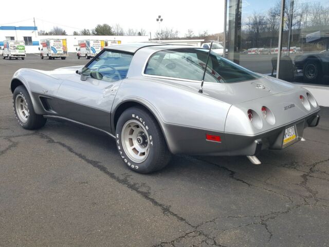 Chevrolet Corvette 1978 image number 2