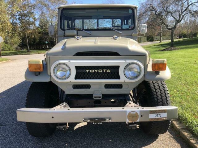 Toyota FJ Cruiser 1977 image number 12