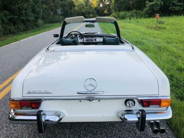 Mercedes-Benz SL-Class 1970 image number 9