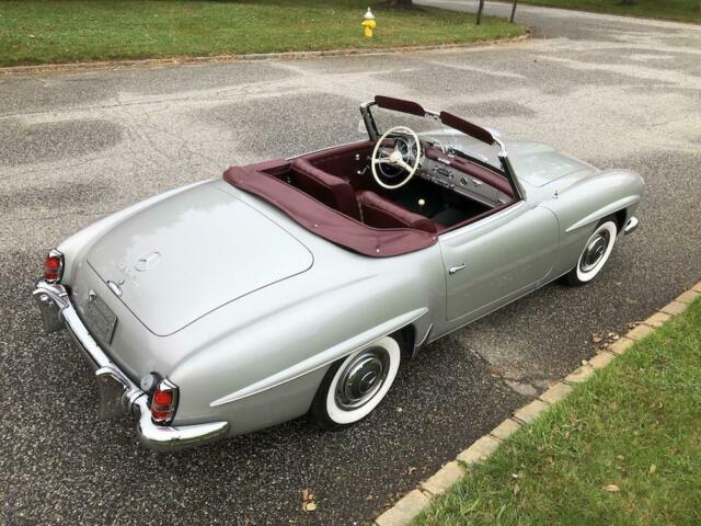 Mercedes-Benz SL-Class 1961 image number 12