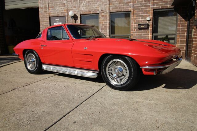 Chevrolet Corvette 1964 image number 30