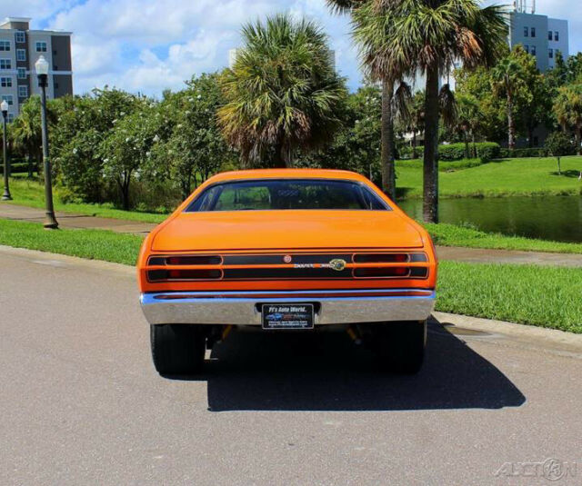 Plymouth Duster 1970 image number 33