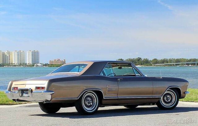 Buick Riviera 1964 image number 11