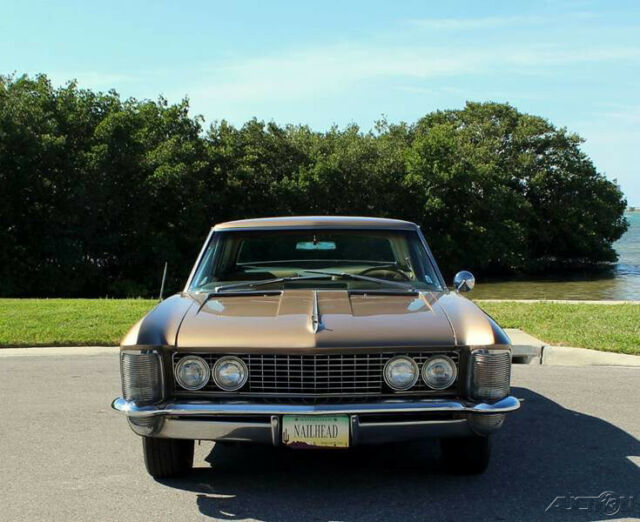 Buick Riviera 1964 image number 7