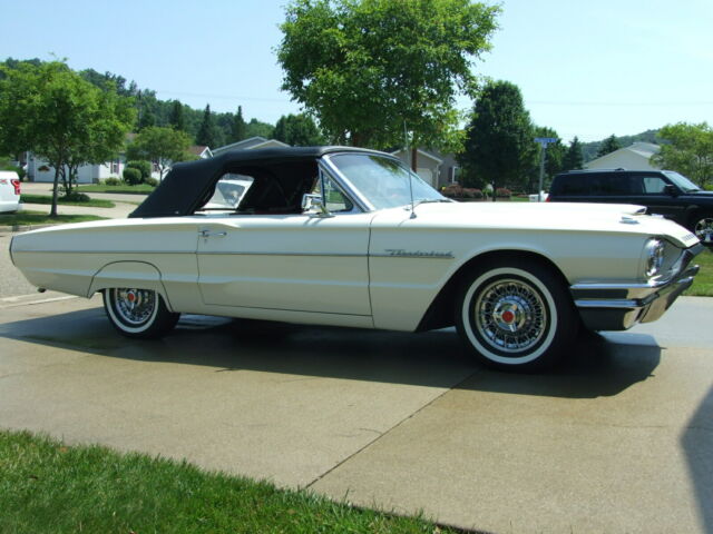 Ford Thunderbird 1964 image number 12