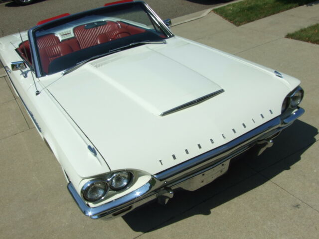 Ford Thunderbird 1964 image number 18