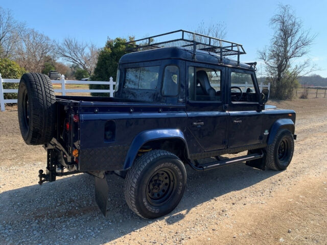 Land Rover Defender 1900 image number 21