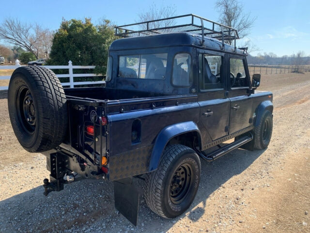 Land Rover Defender 1900 image number 23