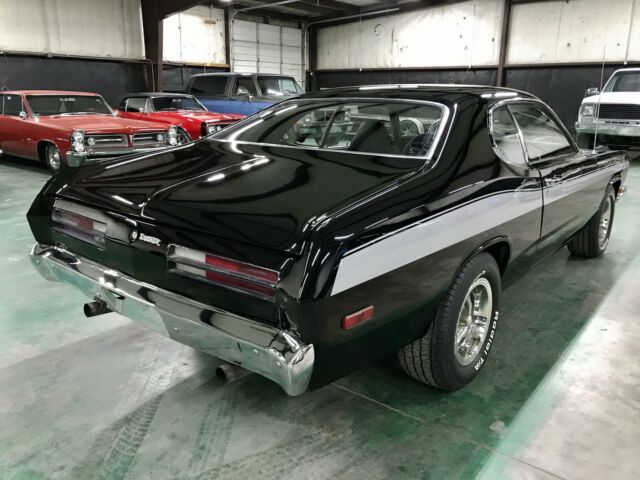 Plymouth Duster 1972 image number 4