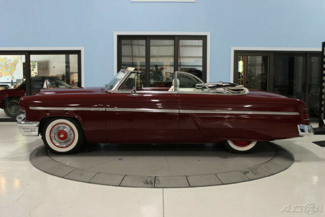 Ford Skyliner Convertible 1954 image number 1