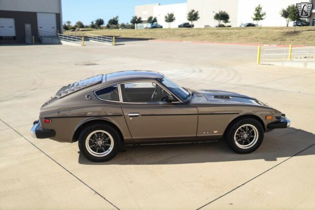 Datsun Z-Series 1976 image number 44