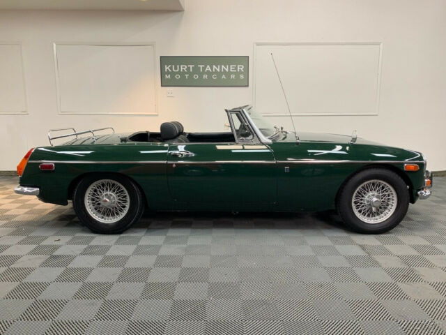 MG MGB 1970 image number 14