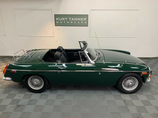 MG MGB 1970 image number 15