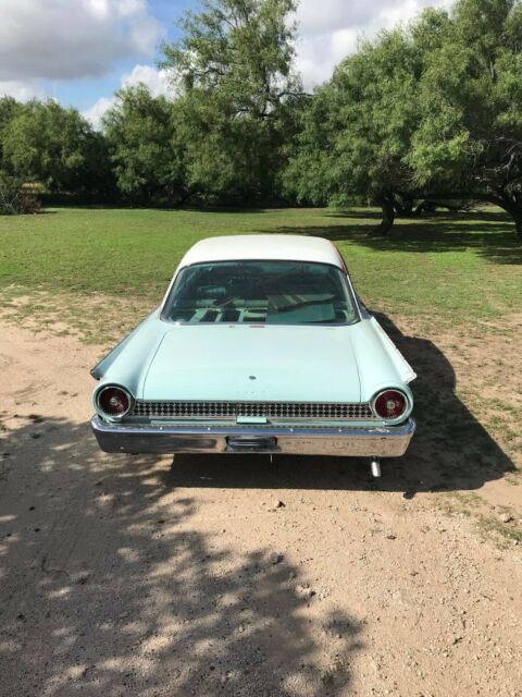 Ford Starliner 1961 image number 28