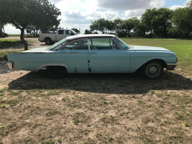 Ford Starliner 1961 image number 32