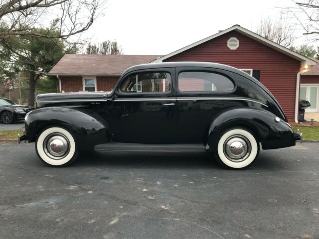 Ford sedan 1940 image number 18