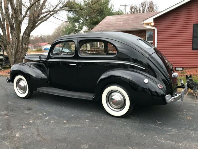 Ford sedan 1940 image number 19