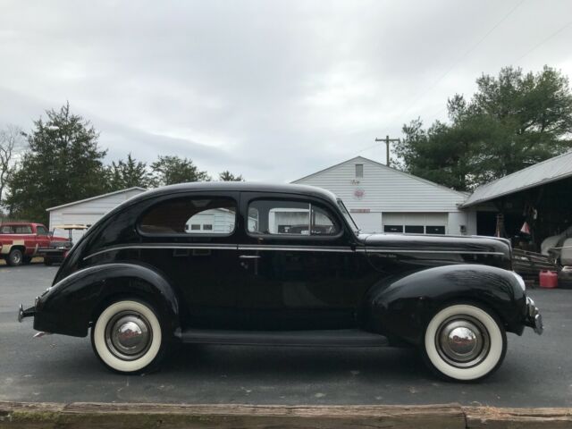 Ford sedan 1940 image number 20