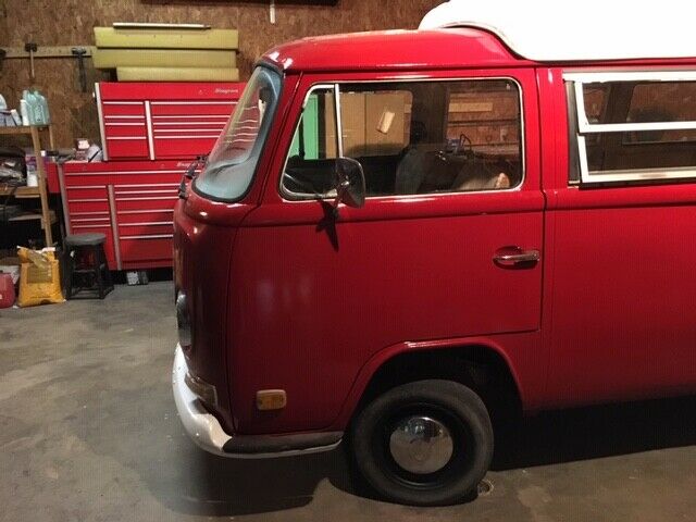 Volkswagen Bus/Vanagon 1972 image number 0