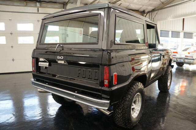 Ford Bronco 1977 image number 18