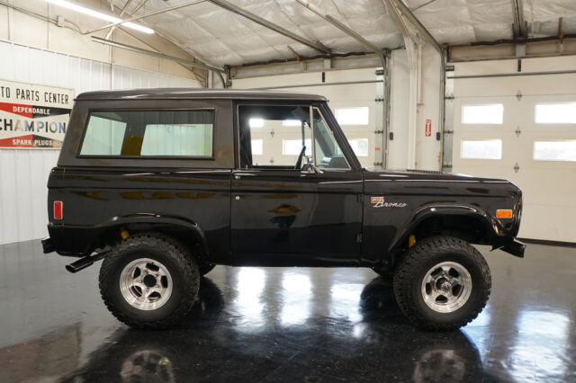 Ford Bronco 1977 image number 20