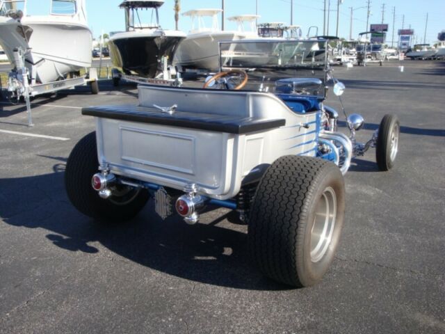 Ford T-Bucket Roadster 1927 image number 35