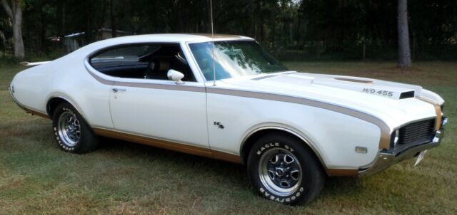 Oldsmobile Cutlass 1969 image number 0