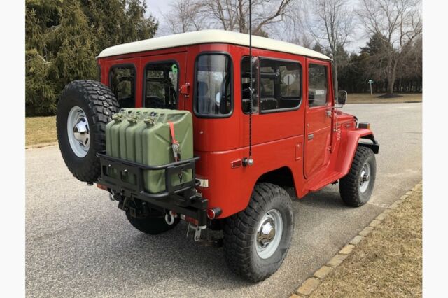 Toyota FJ Cruiser 1978 image number 4