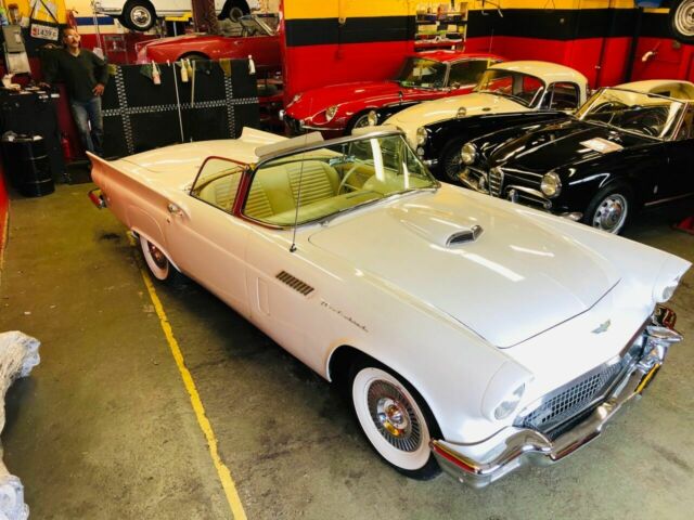 Ford Thunderbird 1957 image number 45