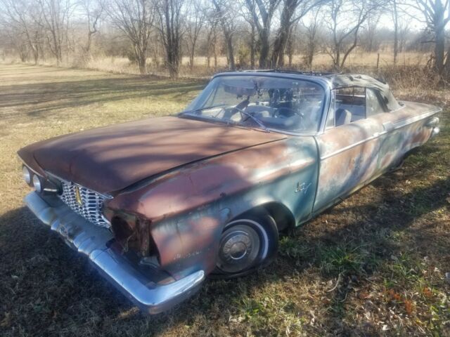 Plymouth Fury 1961 image number 1