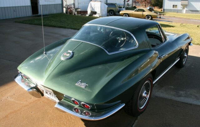 Chevrolet Corvette 1967 image number 28