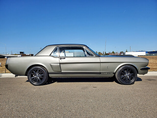 Ford Mustang 1966 image number 2