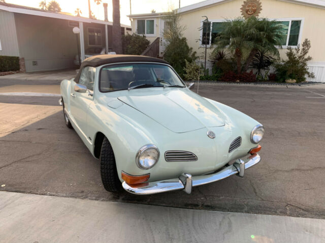 Volkswagen Karmann Ghia 1970 image number 3