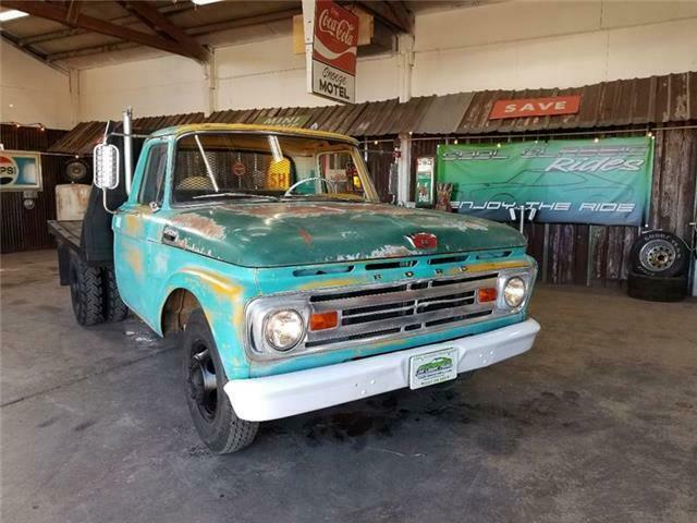 Ford F-350 1962 image number 1