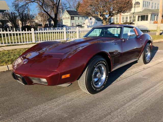 Chevrolet Corvette 1976 image number 31