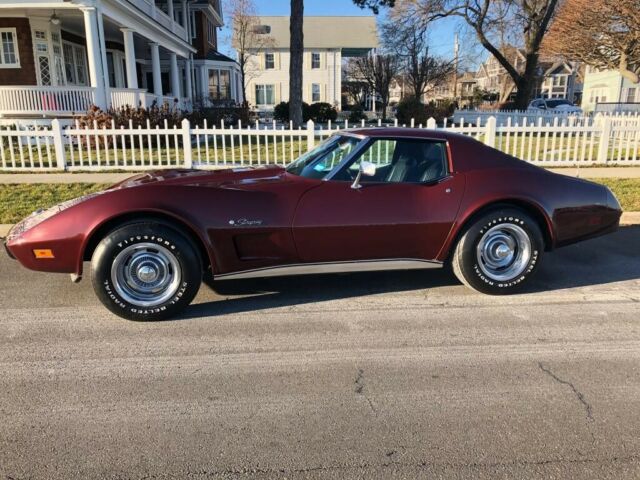 Chevrolet Corvette 1976 image number 33