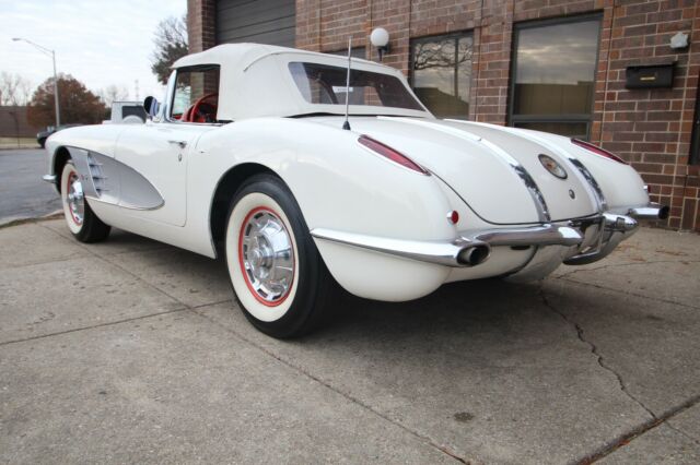 Chevrolet Corvette 1958 image number 2