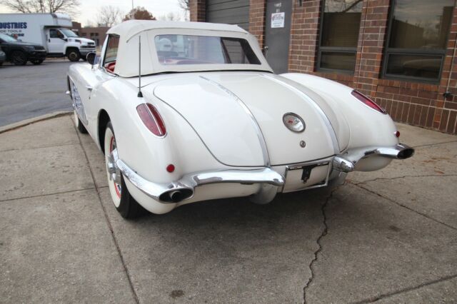 Chevrolet Corvette 1958 image number 27