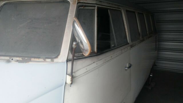 Volkswagen Bus/Vanagon 1965 image number 26