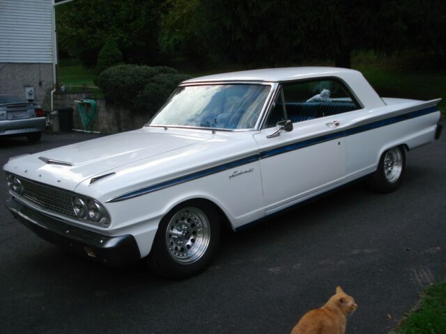 Ford Fairlane 1963 image number 1