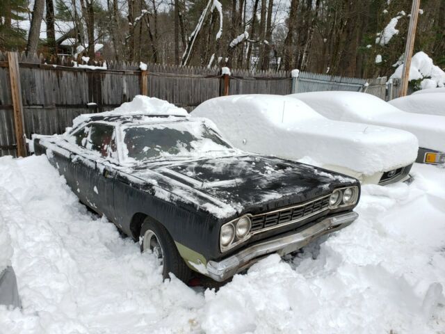 Plymouth Road Runner 1968 image number 0