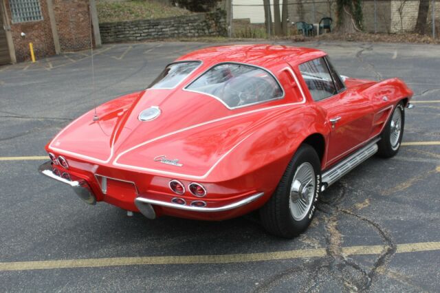 Chevrolet Corvette 1963 image number 1