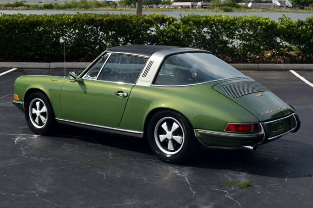 Porsche 911 1970 image number 33