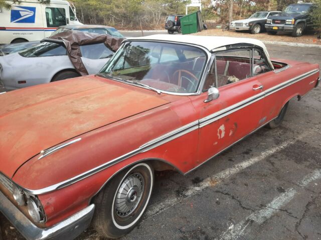 Ford Galaxie 1962 image number 0