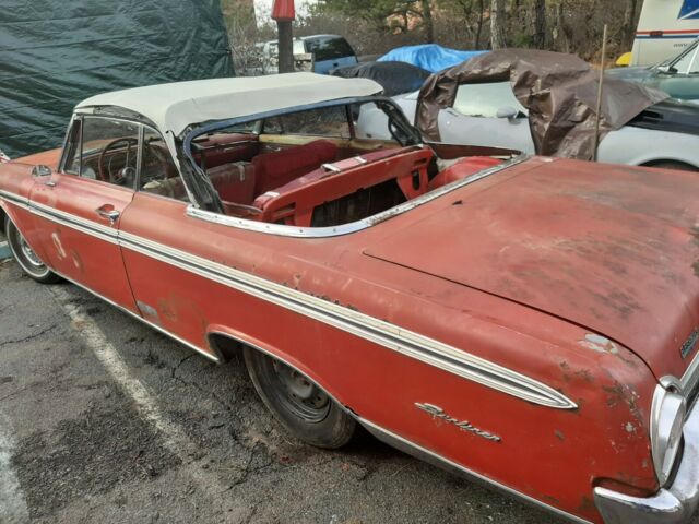 Ford Galaxie 1962 image number 26